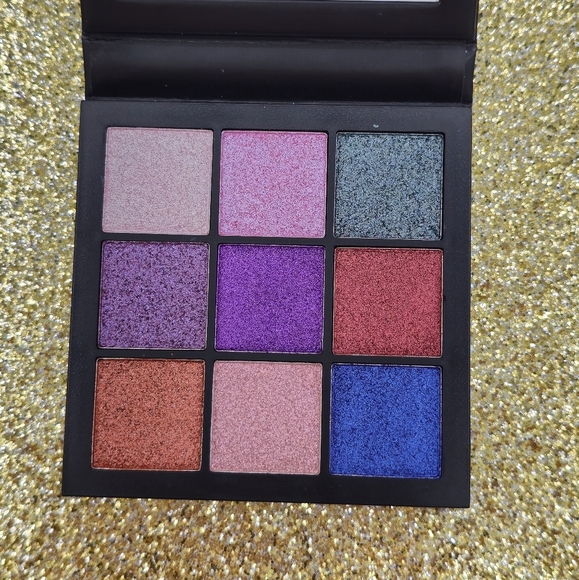 Huda Beauty Gemstone Obsessions Eyeshadow Palette - Picture 4 of 4